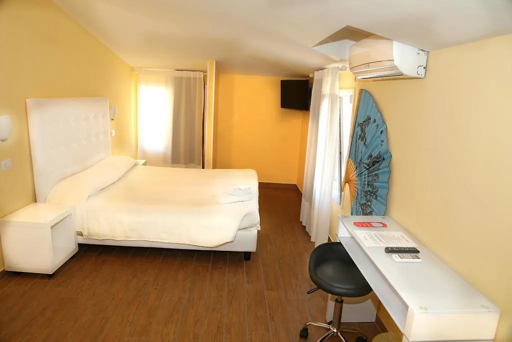 Via Mameli 5 Hotel Sanremo 2*,