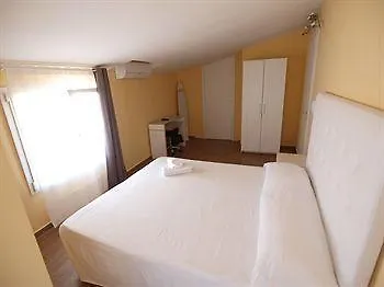 Via Mameli 5 Hotel Sanremo Italy