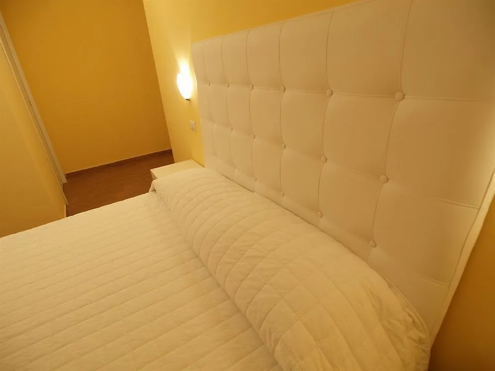 Via Mameli 5 Hotel Sanremo 2*,  Italy